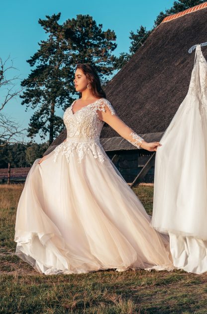 30042W-D9 Tulle - Image 3