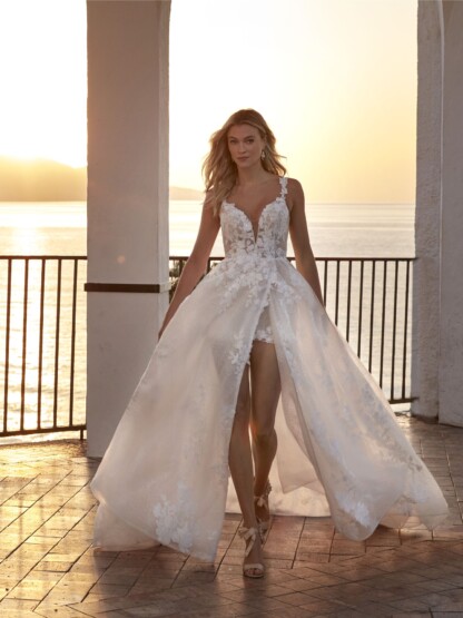 15017 - Amelie Deluxe - Shiny Tulle