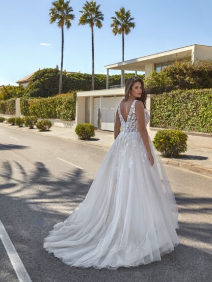35008 - Bella - Shiny Tulle - Image 2